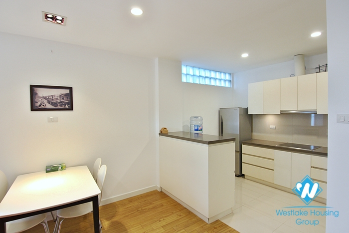 Lovely 2 bedroom apartment for rent in Au Co alley, Tay Ho